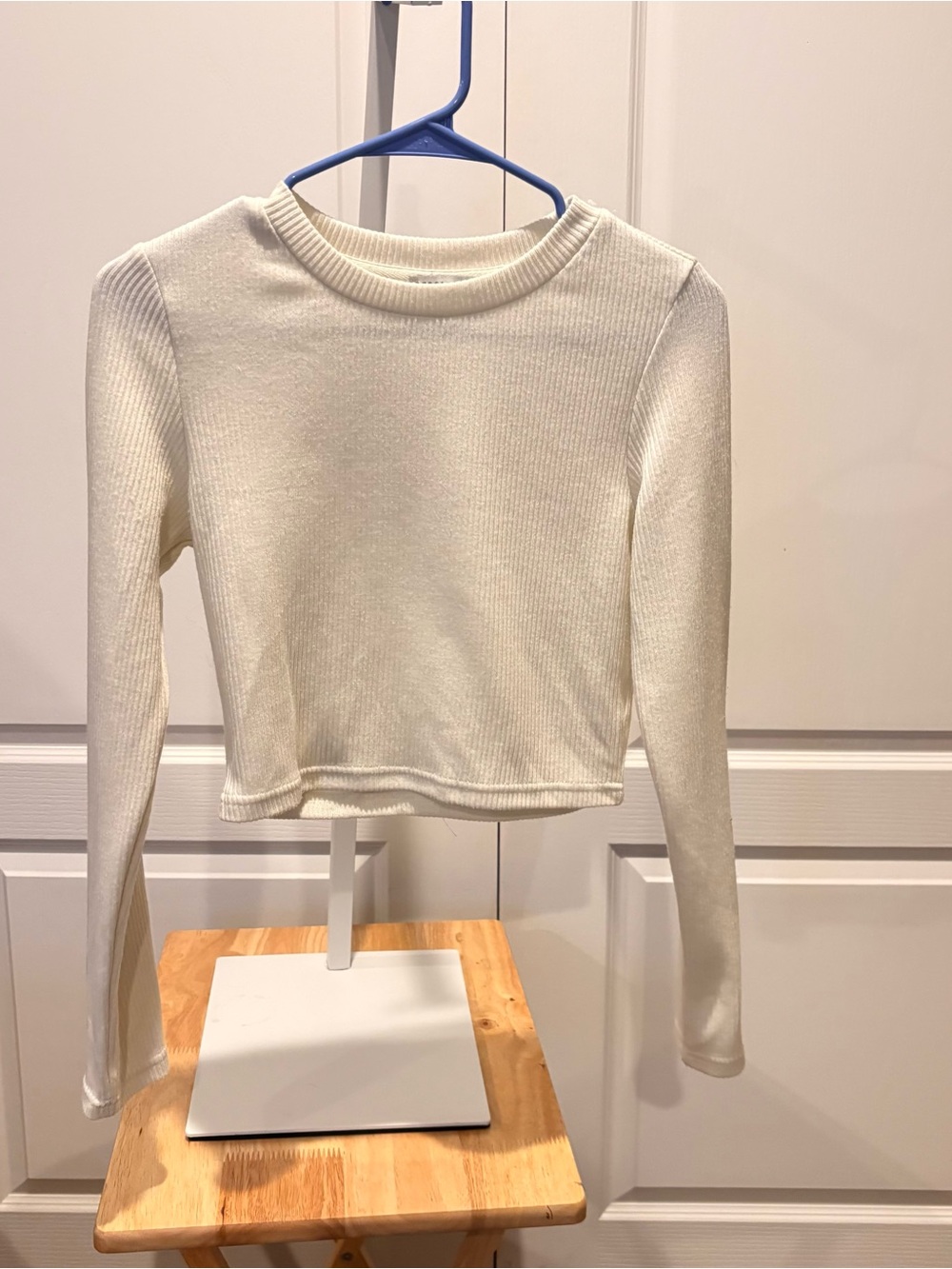 Paper Crane Cream Ivory Ribbed Knit Long Sleeve Sweater Top Size Small
